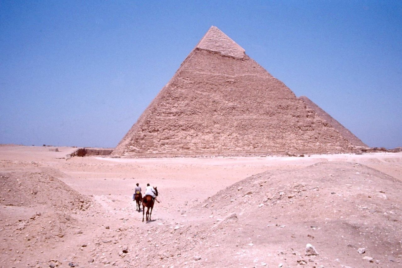 BARRE Yvon Pyramide Egypte.80