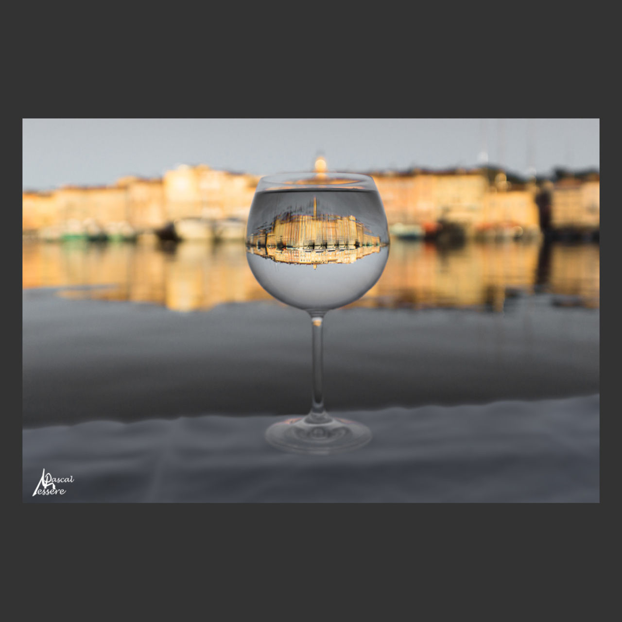 MPphoto83 Dans le Verres - DSC02335-N&B