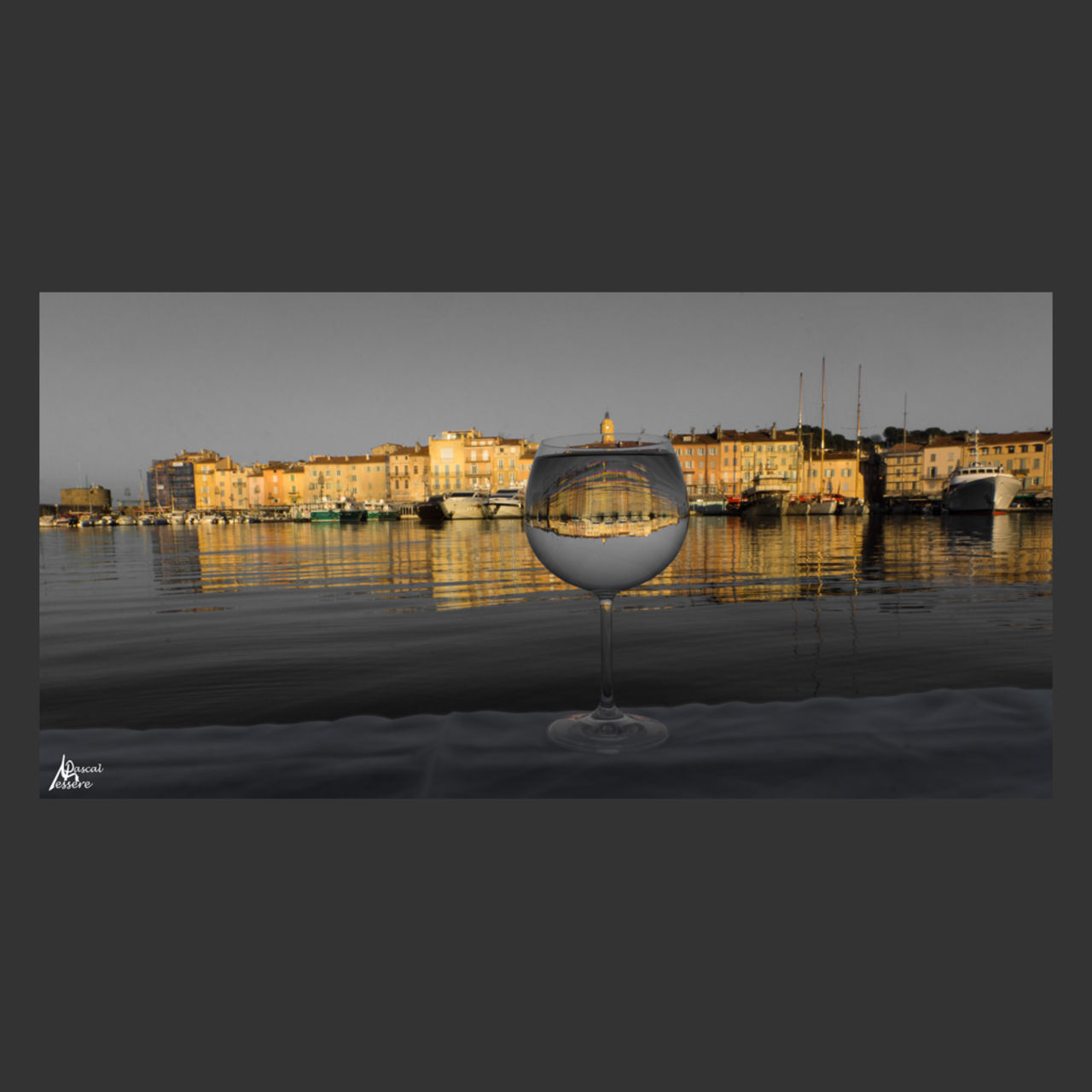 MPphoto83 Le port renVERREssant
