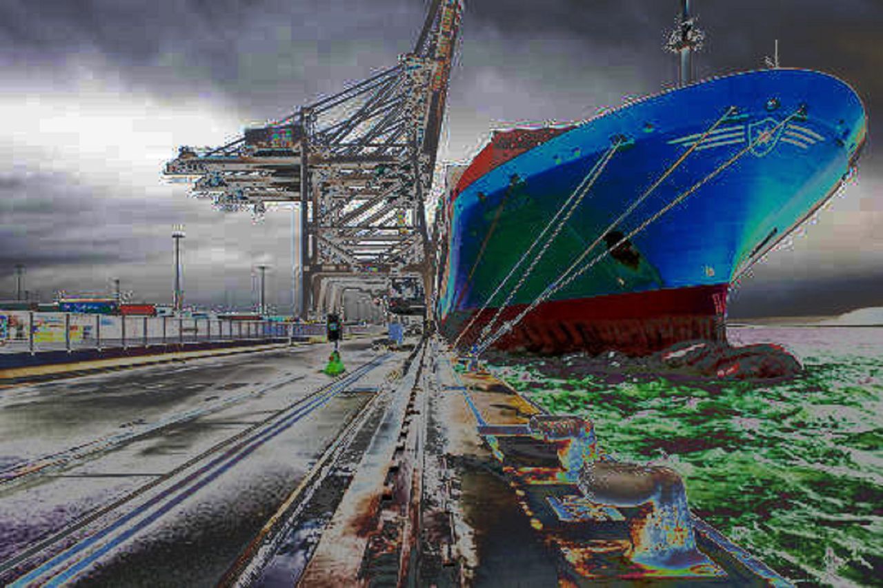 Niklas DC  Requin-Bateau (Windy pixels) 